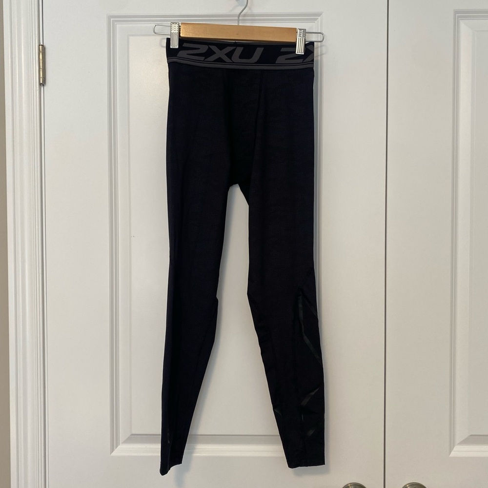 2xu black compression tights